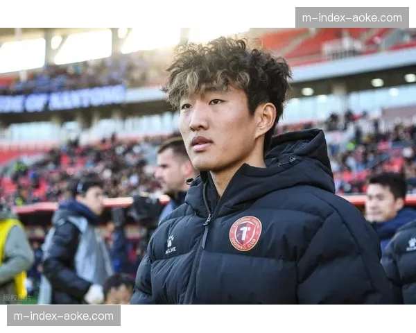 大连英博李昂半场被换下，新援中卫单兵防守能力遭质疑